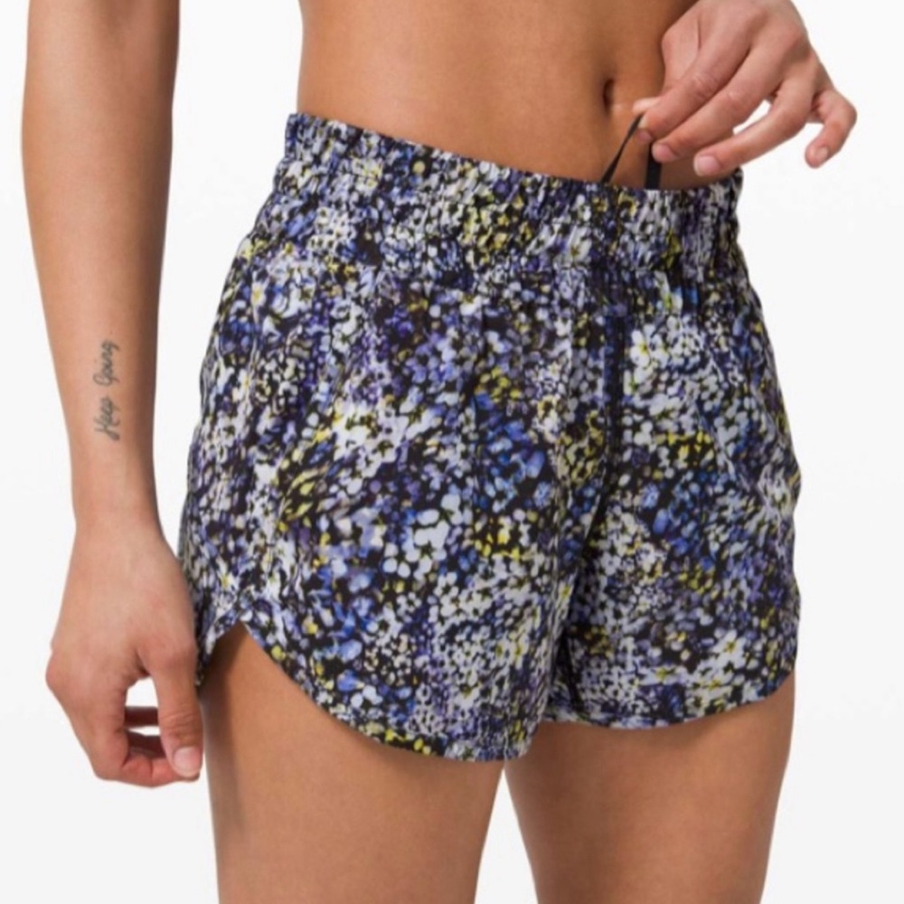 Lululemon Tracker Short V *4"